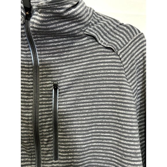 Lululemon 1/4 Zip Pullover - Size L - Picture 2 of 6